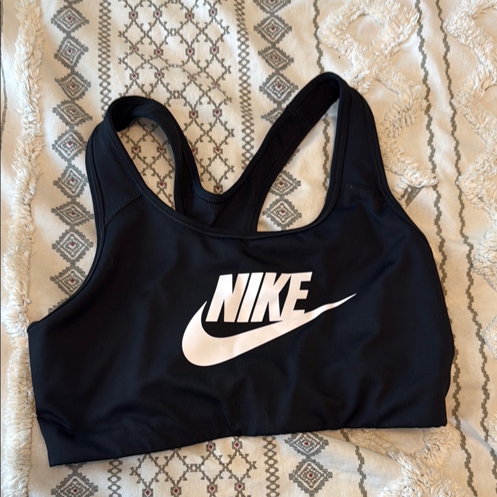 Nike Black Medium-Support Sports Bra